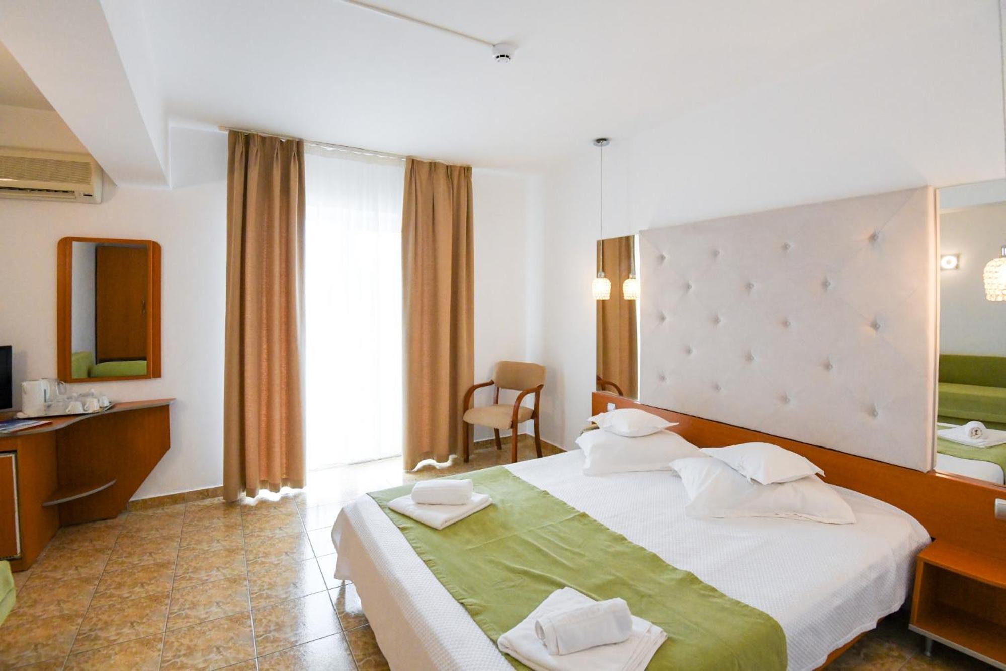 Complex Modern All Inclusive Mamaia Extérieur photo